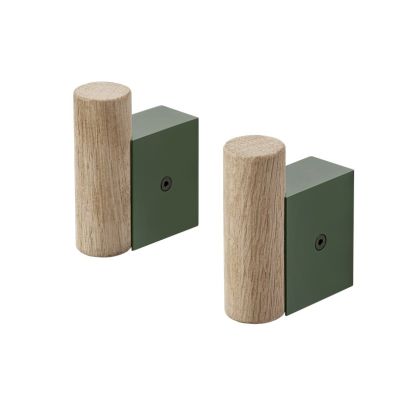 Muuto Attach vaateripustin 2-pakkaus Oak-Dark green | Alk. 49,00 €