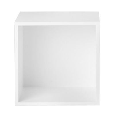 Muuto Stacked 2.0 hyllyjärjestelmä taustalevyllä, medium valkoinen | Alk. 245,00 €
