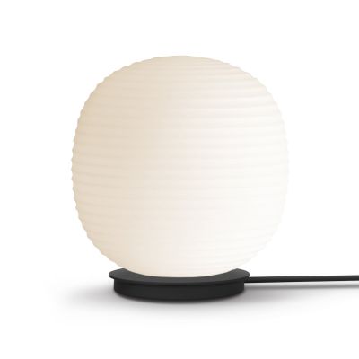 New Works Lantern Globe -pöytävalaisin medium Frosted white opal glass | Alk. 224,00 €