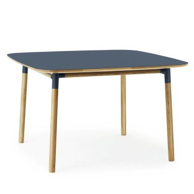 Normann Copenhagen Form pöytä 120x120 cm sininen | Alk. 1 630,00 €