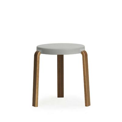Normann Copenhagen Tap rahi Grey, jalat saksanpähkinää | Alk. 240,00 €