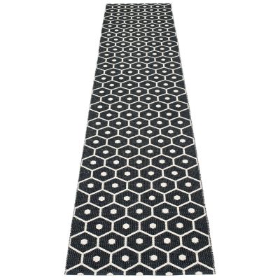 Pappelina, Honey matto 70x350 cm black / vanilla | Alk. 270,00 €