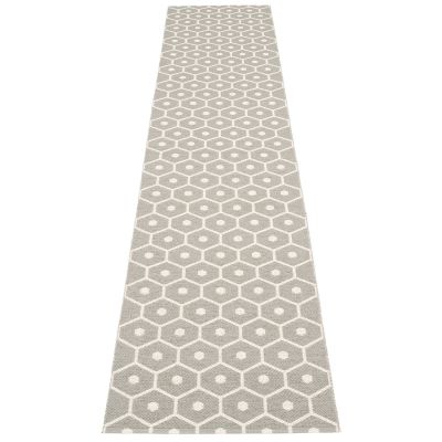 Pappelina, Honey matto 70x350 cm warm grey / vanilla | Alk. 255,00 €