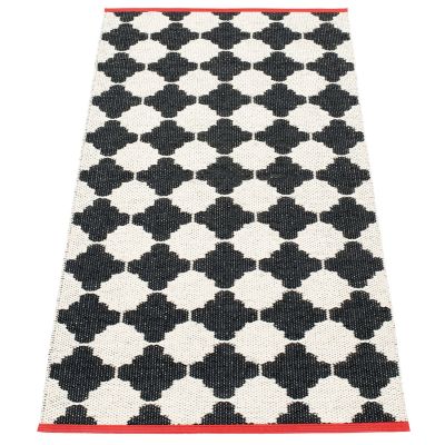 Pappelina, Marre matto 70x150 cm black / vanilla coral stripe | Alk. 129,00 €