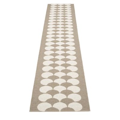 Pappelina, Poppy Potato / Vanilla matto 70 x 350 cm | Alk. 329,00 €