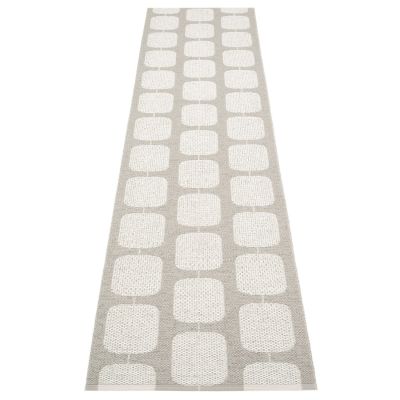 Pappelina, Sten matto 70x300 cm warm grey / fossil | Alk. 149,00 €