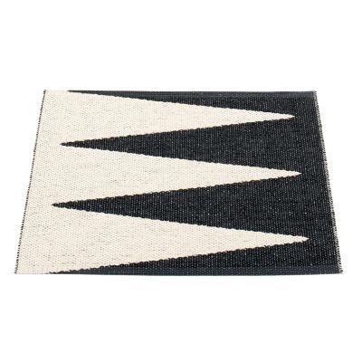 Pappelina, Vivi matto 70x60 cm black / vanilla | Alk. 48,00 €