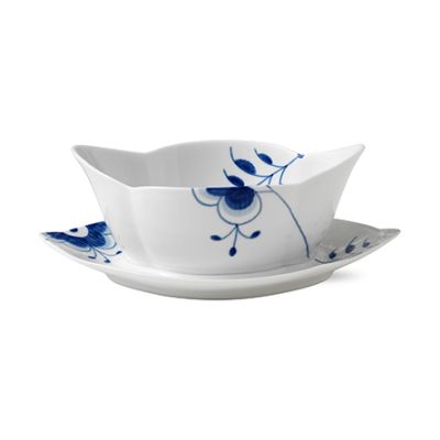 Royal Copenhagen Blue Fluted Mega -kastikekulho aluslautasella 55 cl | Alk. 117,62 €