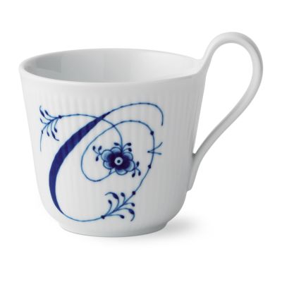 Royal Copenhagen Blue Fluted Plain Alphabet -muki 33 cl O | Alk. 72,20 €