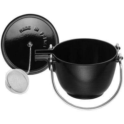Staub Teekannu Musta | Alk. 150,00 €