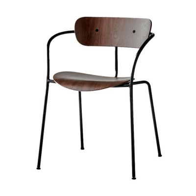 &Tradition Pavilion tuoli AV2 lakeerattu saksanpähkinä | Alk. 350,00 €