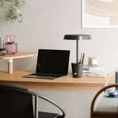 Umbra Cup älypöytävalaisin säilytystilalla musta | Alk. 150,00 €