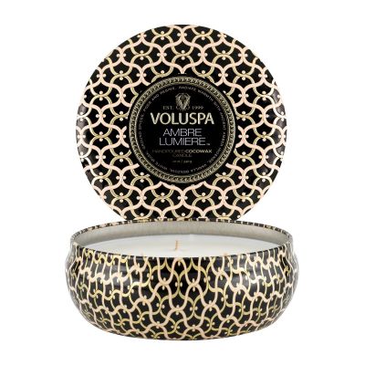 Voluspa Maison Noir 3-wick Tin tuoksukynttilä 40 tuntia Ambre Lumiere | Alk. 29,00 €